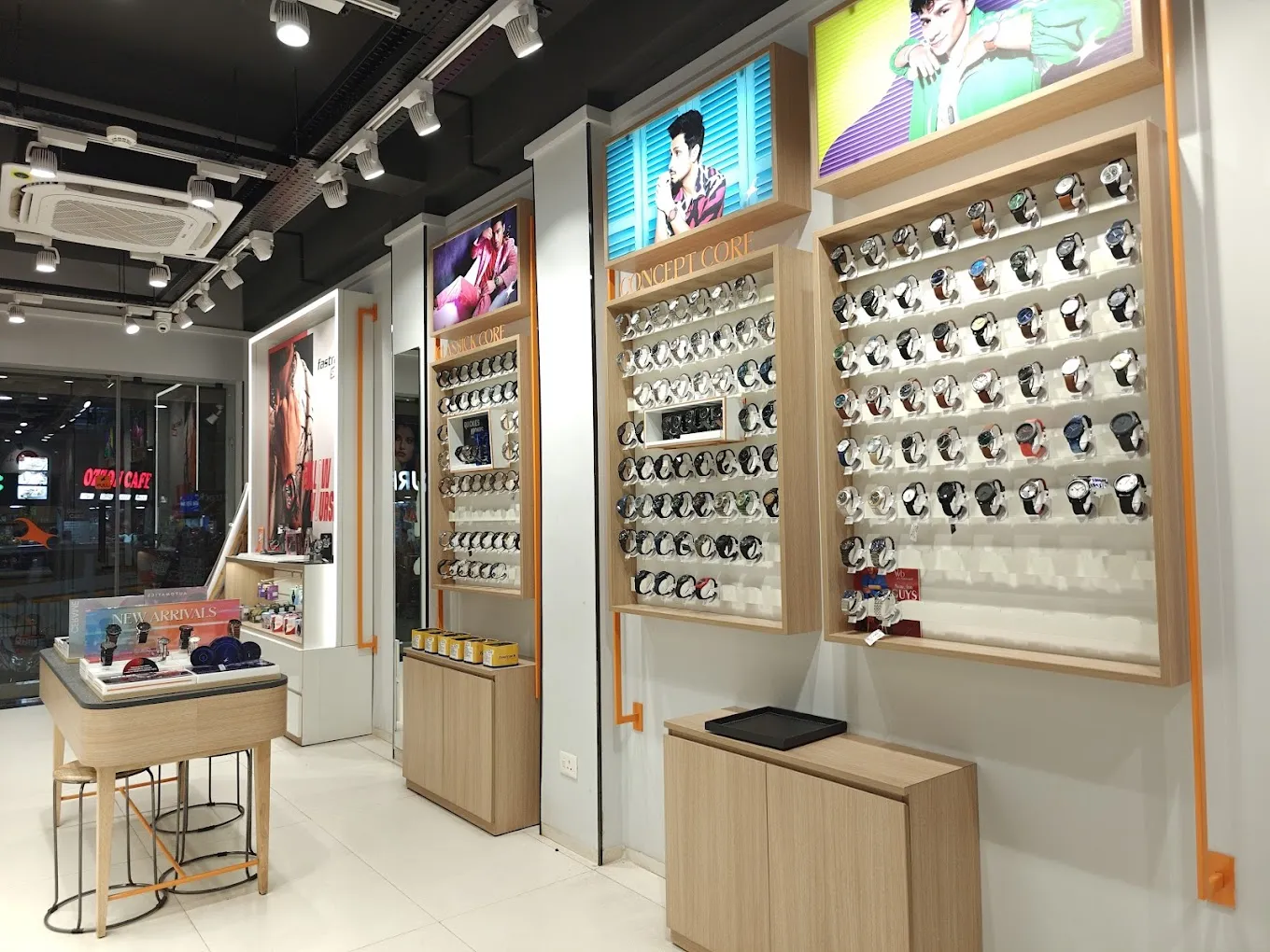 Fastrack store